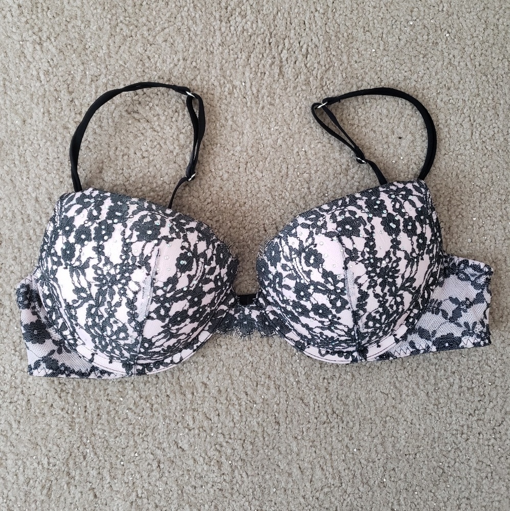 Victoria's Secret Very Sexy Push Up blush lace 36B